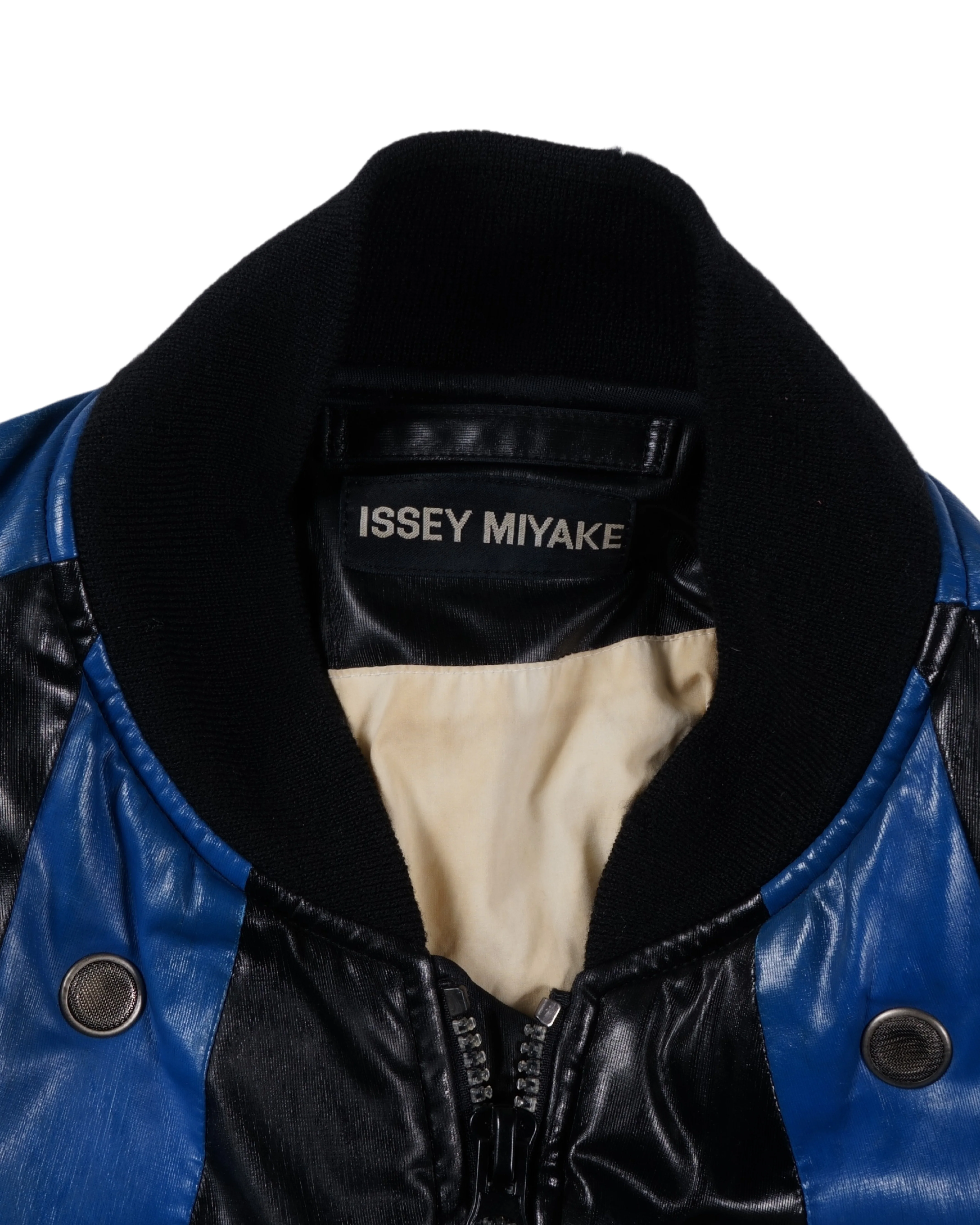 Issey Miyake - Image 4